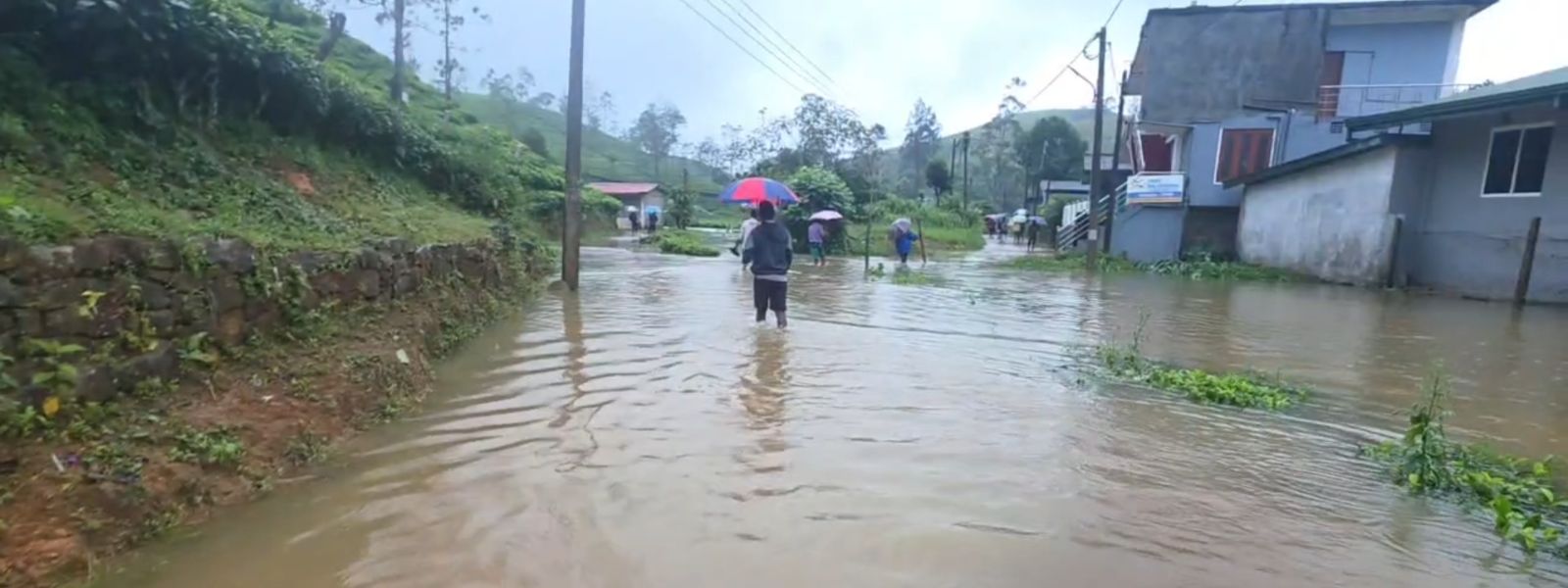 Heavy Rains Lash Sri Lanka as River Levels Rise